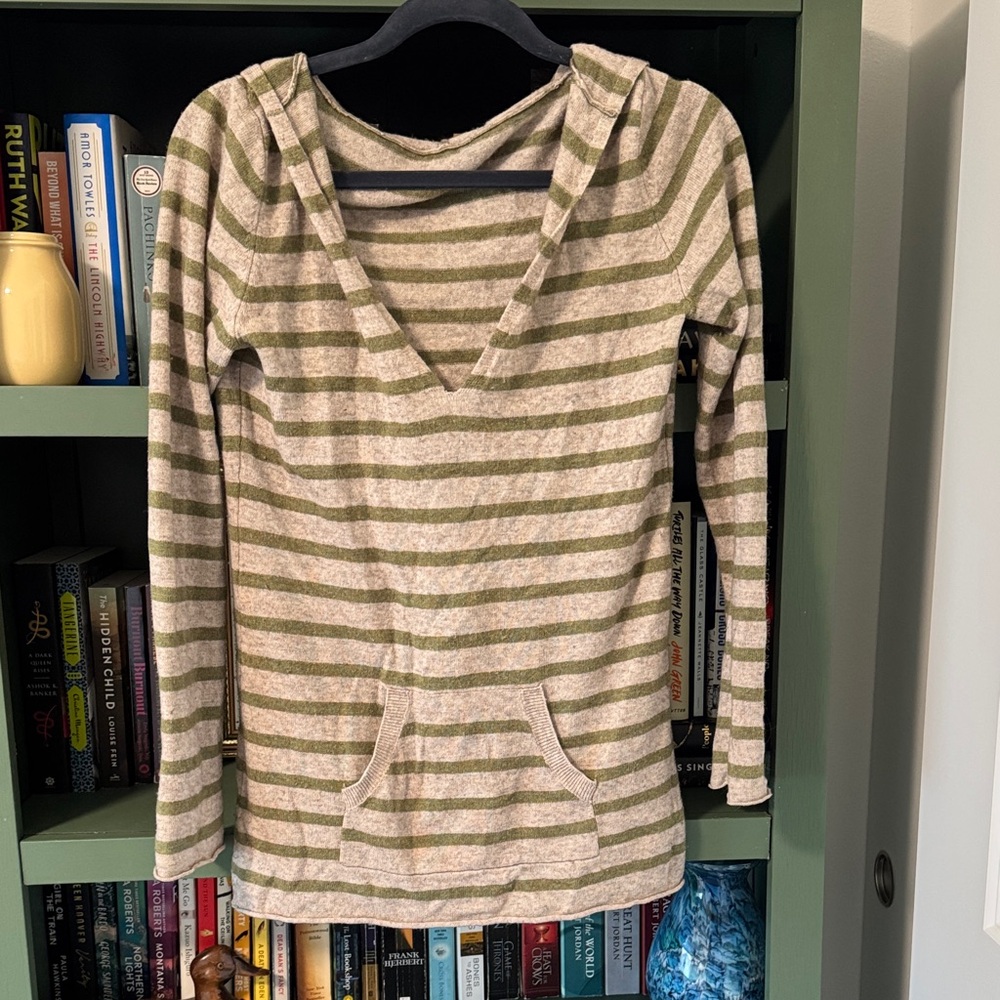 Wool Green and Cream Women's Sweater